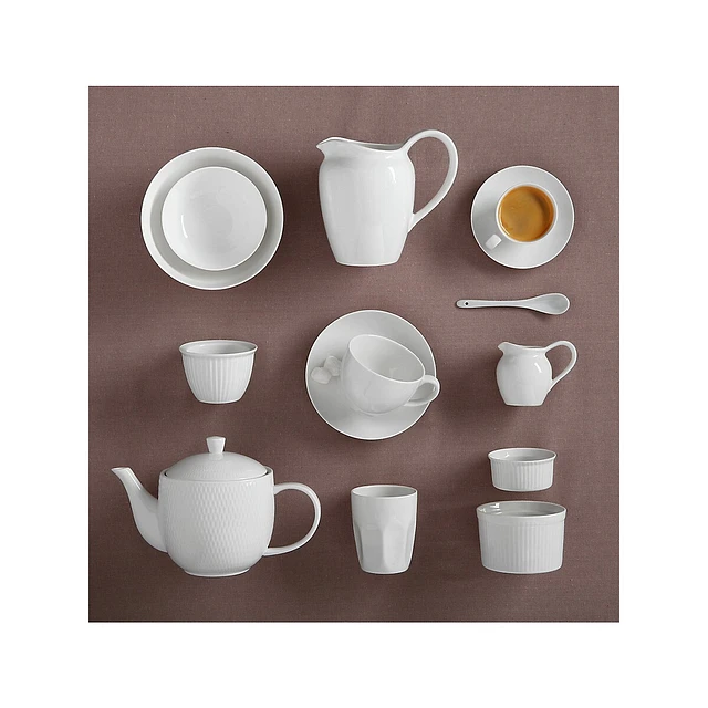 Maxwell & Williams 16-Piece White Basics Soho Dinner Set 4 Maxwell & Williams 16-Piece White Basics Soho Dinner Set - Image 2
